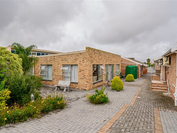 1 Bedroom Property for Sale in Kabega Park Eastern Cape